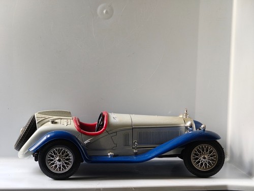 Bburago alfa romeo 2300 - bburago,