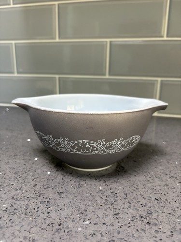 Pyrex jaj grey hawthorne - pyrex,