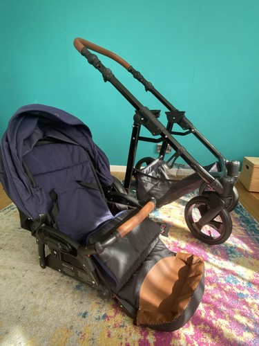 Venicci pram blue with - 2, in