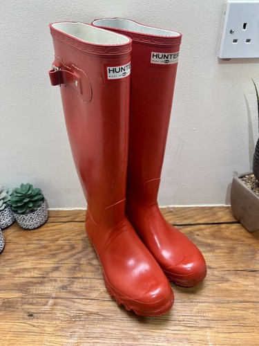 Super rare red - super, rare**red