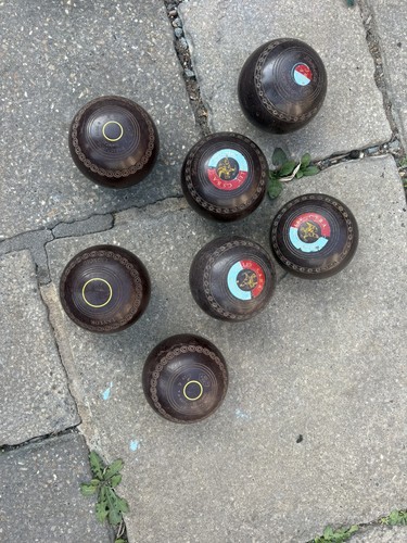 Lawn bowls size 4 - 7, x