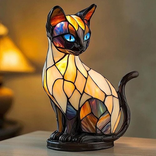 Lovely cat lamp stained glass - lovely,