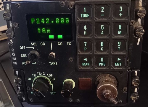 Aircraft radio rohde schwarz - &,