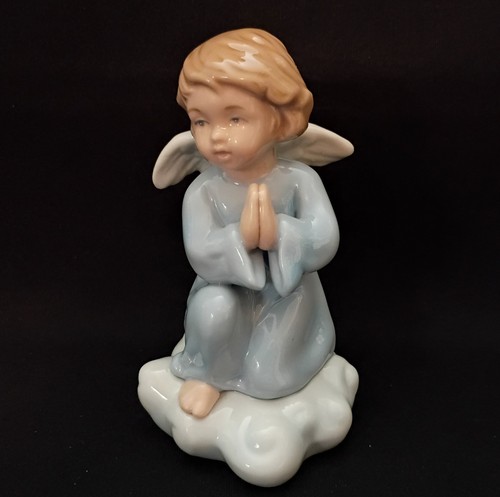 Cosmos praying boy angel - *praying,