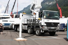 Truck Photo Mercedes-Benz