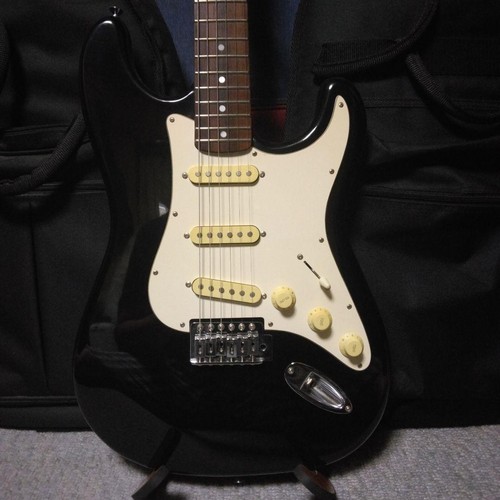 Vantage electric guitar strat - vantage,