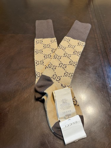New authentic gucci - new, gg