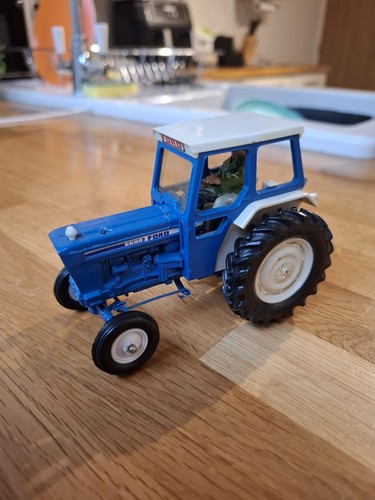 Britains farm toys ford 6600 - ,