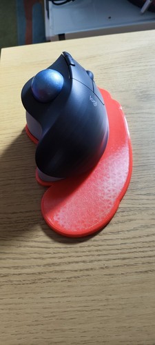 Mouse pad with angled base - angled, for