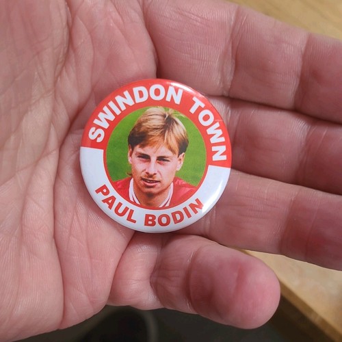 Swindon town badge wear - swindon,