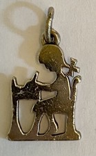 ❤RETIRED JAMES AVERY LITTLE GIRL at SCHOOL DESK Charm TEACHER SLVER HTF SITTING❤