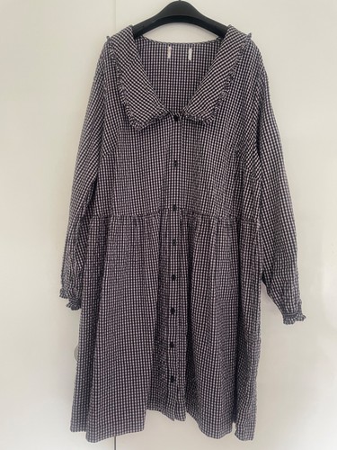Black and purple gingham