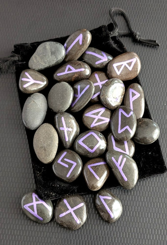 Elder futhark rune stones - 25,