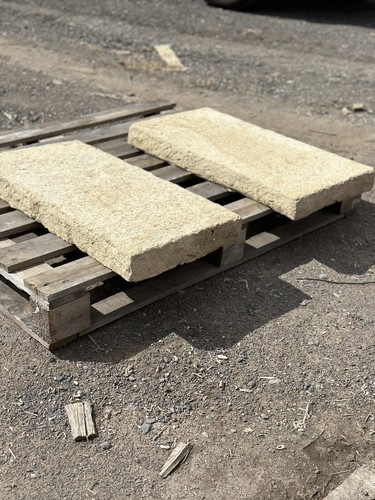 Concrete wall coping topping