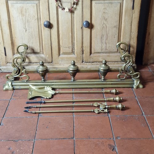 Brass fire fender antique - fire,