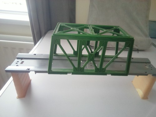 Hornby 657 girder - hornby,