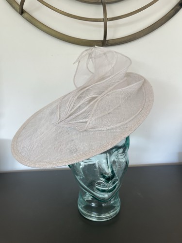 White hatinator fascinator - , new