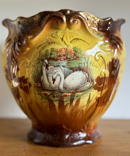 Antique swan planter