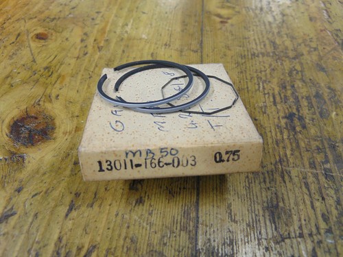Replacement piston rings for - rings,