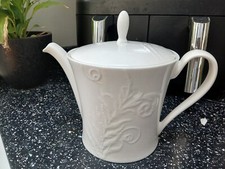 WEDGWOOD NATURE LARGE TEAPOT