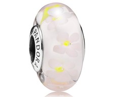 Brand New Genuine Pandora Field Of Daisies Murano Charm With Pouch