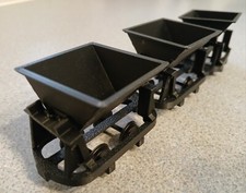 3x O-16.5/On30 Scale V Skip