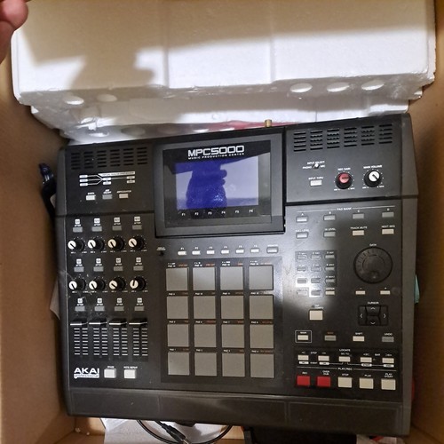 Akai mpc 5000 - akai,