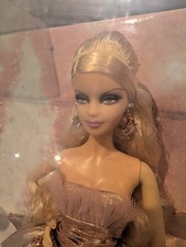 Mattel Holiday Barbie 2009 New