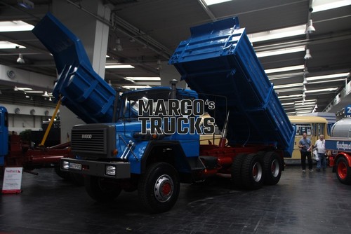 Truck photo iveco - truck,