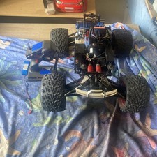 Traxxas revo 2.5 runs used