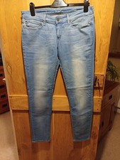 Levis Ladies Blue Slight Curve