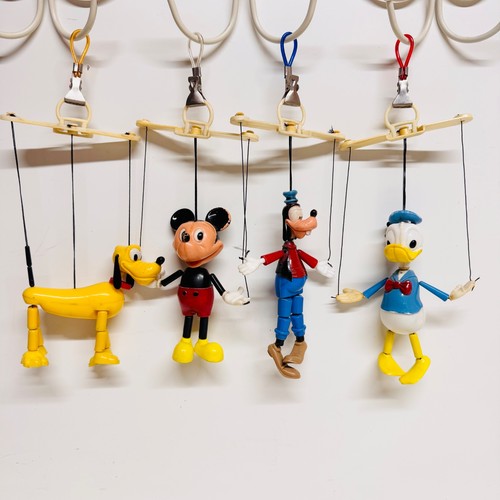 Vintage walt disney plastic - walt,