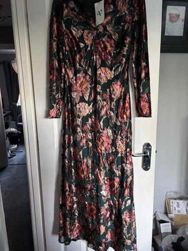 Woman dress from very - woman’s,