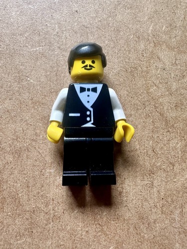 Lego waiter minifigure - lego, ~