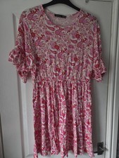 Size 16 Pink And White Paisley