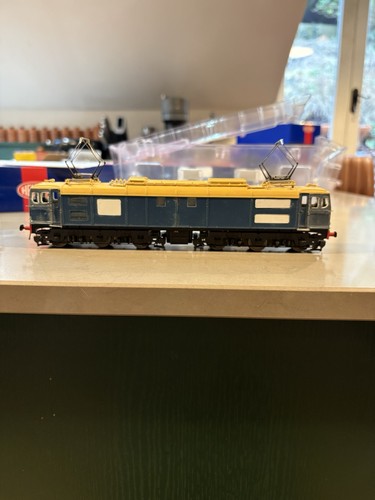 Heljan em2 class loco - 77,