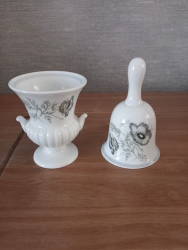 Wedgewood bone china urn - urn, and