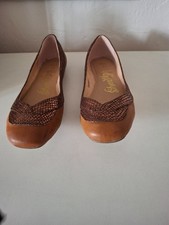 Ladies brown shoes size 5  used marks and spencer