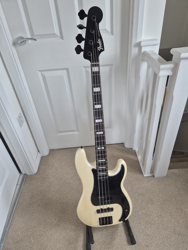 Fender duff mckagan - fender,