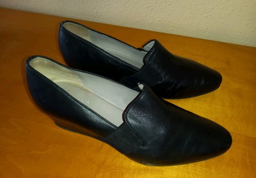 Russell and bromley - russell,