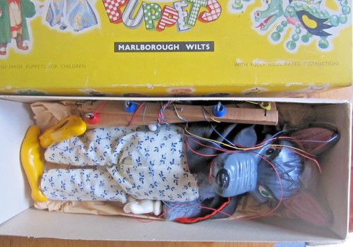 Pelham puppets wolf boxed - pelham,