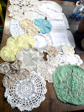 NICE LOT OF 25 VINTAGE HANDWORKED DOILIES/MATS VARIOUS SIZE SHAPE COLOUR (L1)