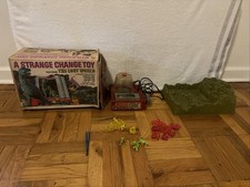 Vtg Mattel Strange Change The Lost World Time Machine Toy UNTESTED AS IS