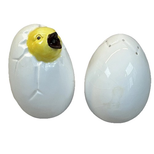 Vintage baby chick - baby, hatching