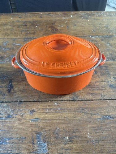 Vintage orange creuset - orange,