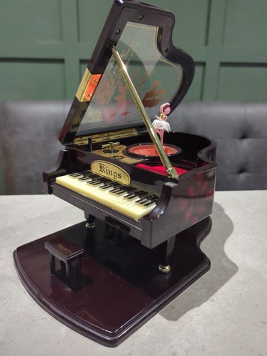 Vintage kings grand piano - vintage,