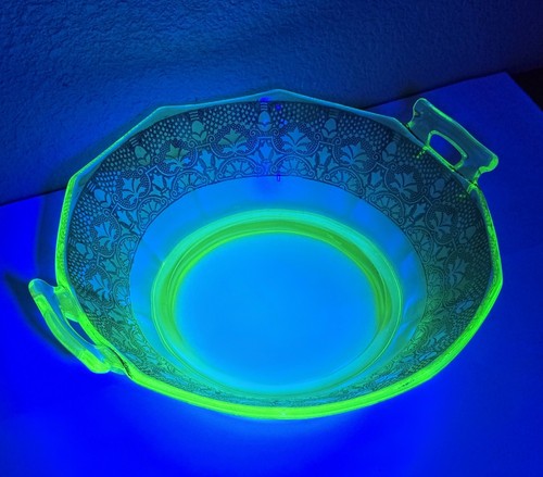 Vaseline uranium green - uranium,