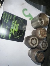 CHRYSLER 300C Original Locking wheel nuts Alloy wheel bolts and key m14x1.5 5