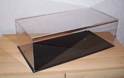 Large acrylic display case - large,