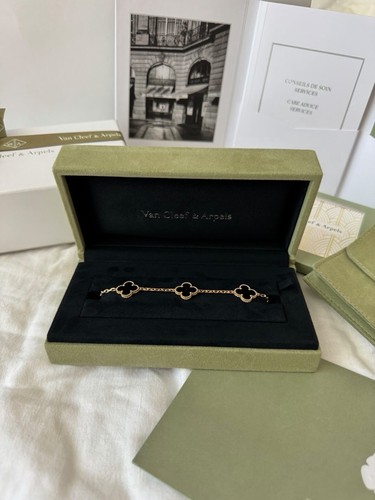 Van cleef arpels - van, &
